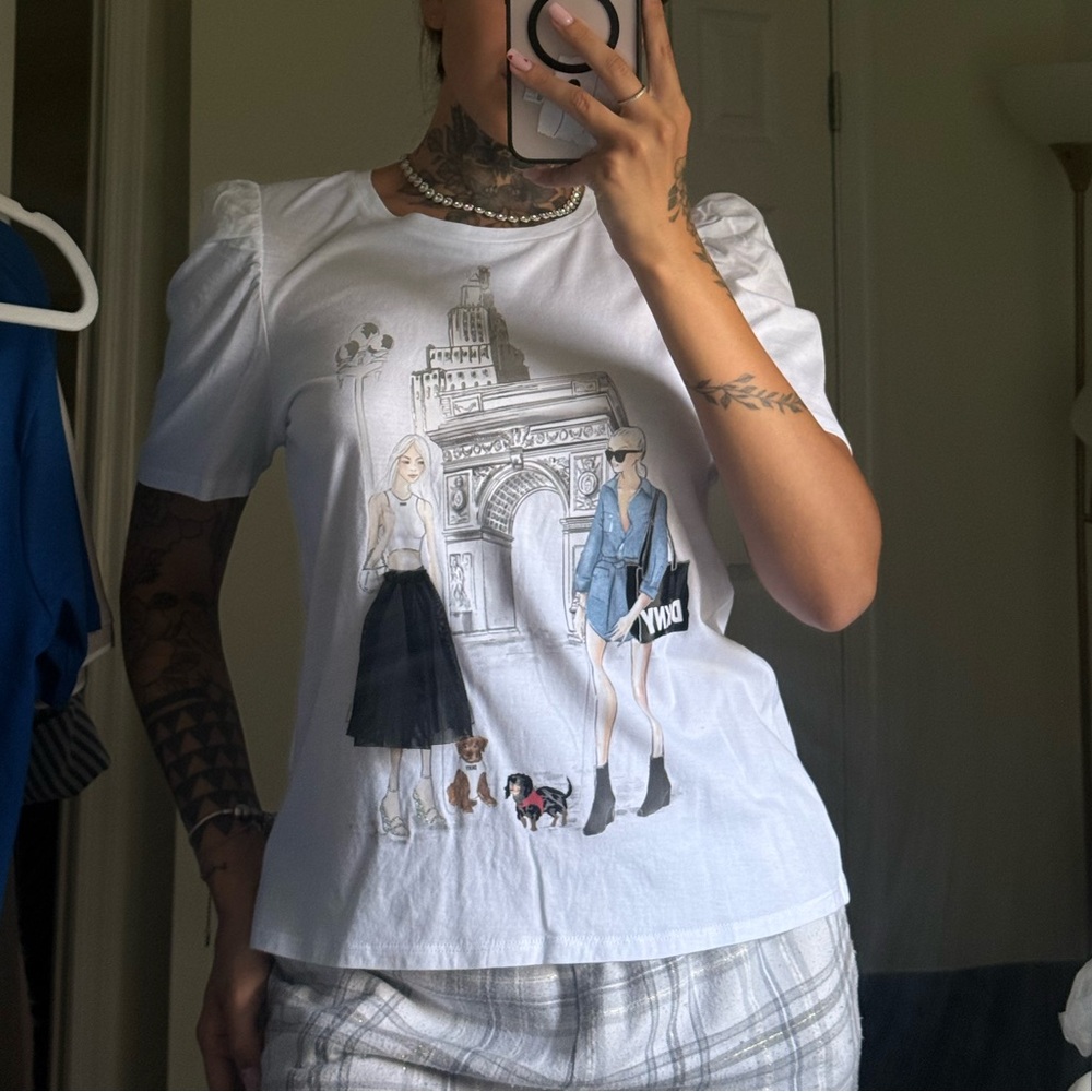 DKNY White Graphic Short Sleeve Top